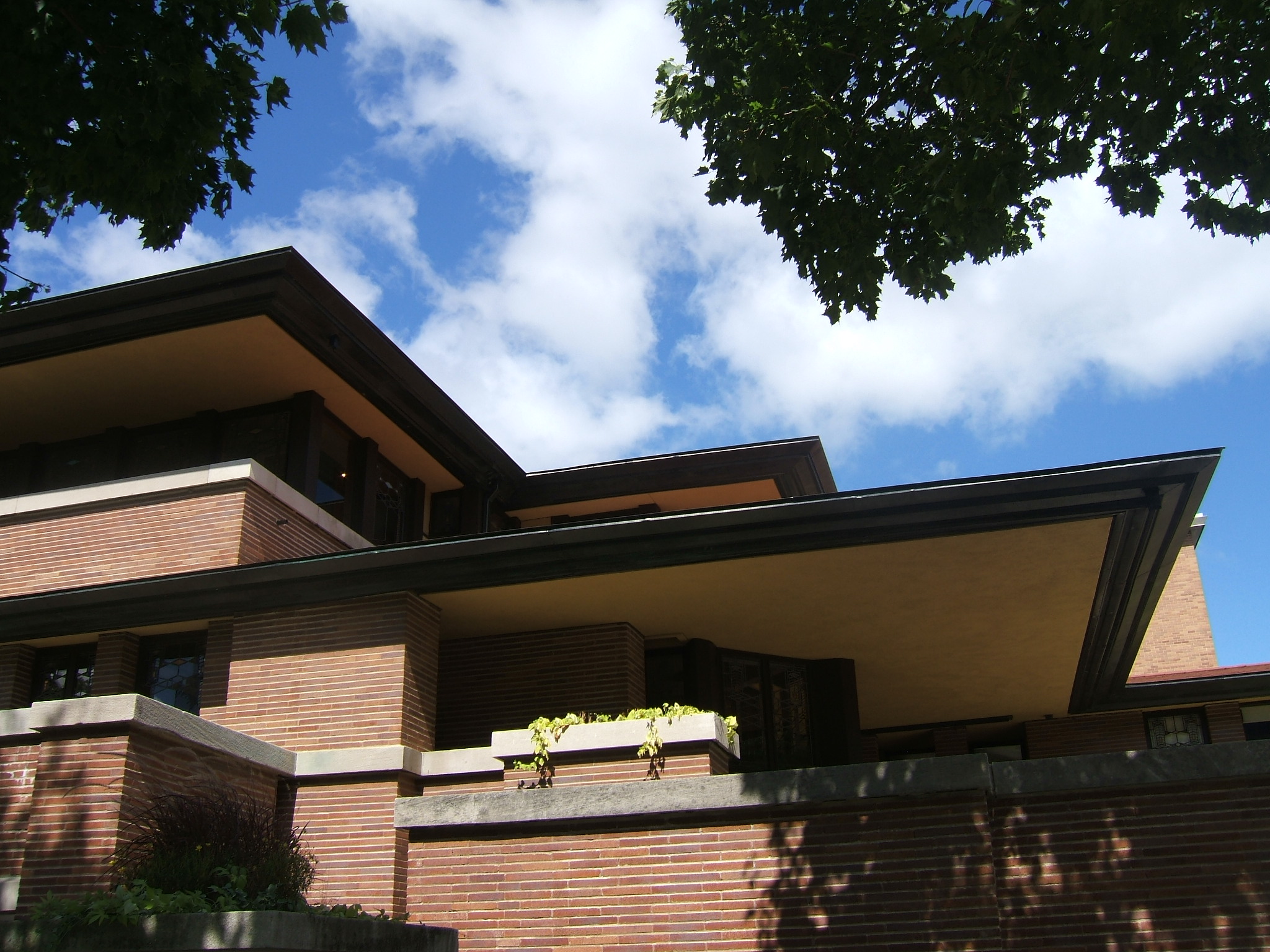 Image of multiple planes at robie house