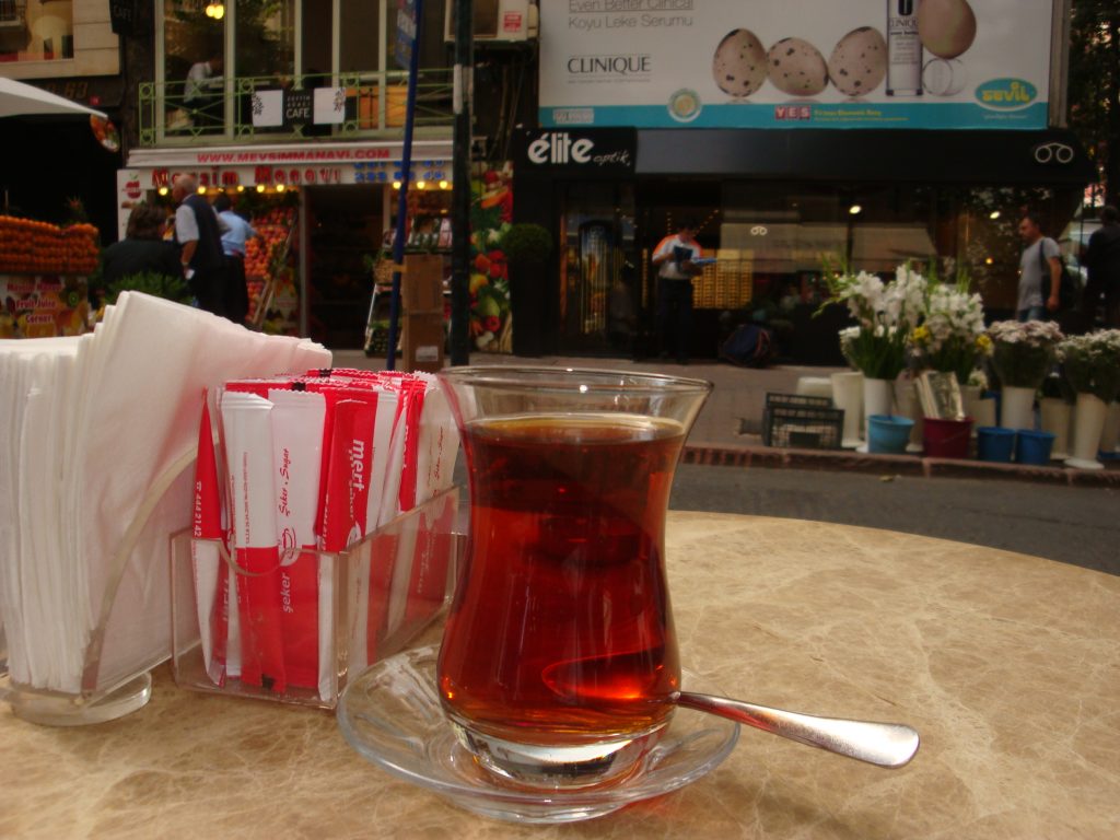 Image of Tea at Kahve Dunyasi, Istanbul, Turkey. by Melinda McClimans. C.C.0